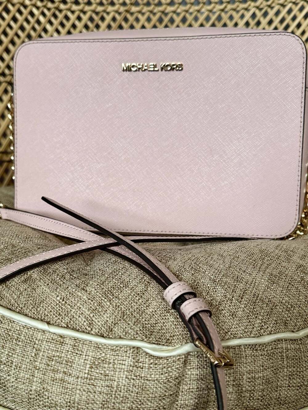 Michael Kors Jet Set Large Crossbody Pink Saffian